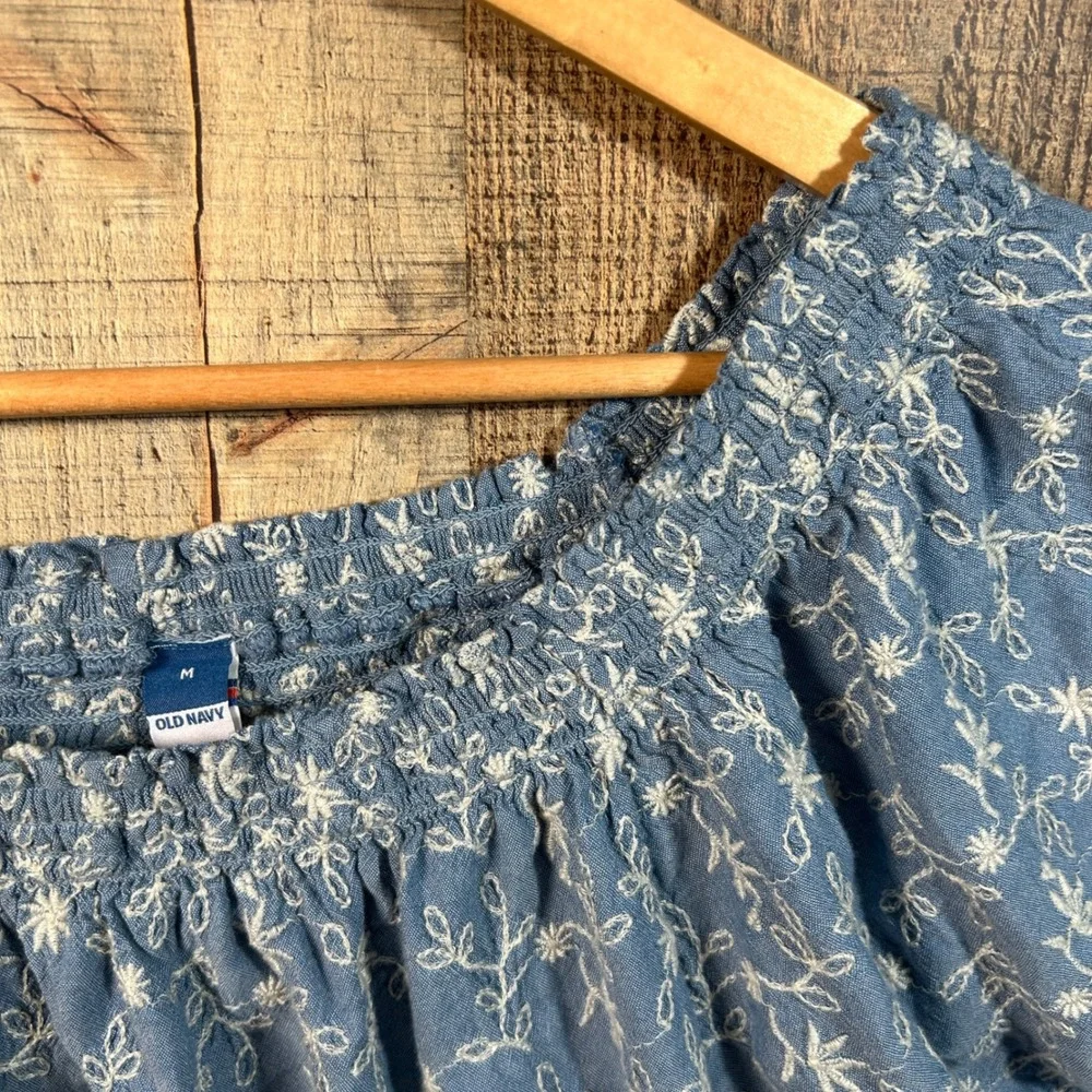 Old Navy Blue Floral Embroidered Smocked Puff Sleeve Peplum Top Boho Medium M